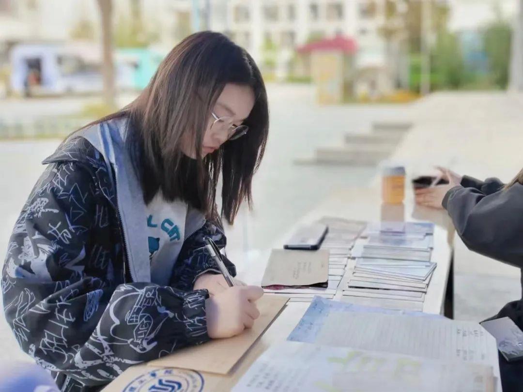官网三4.jpg